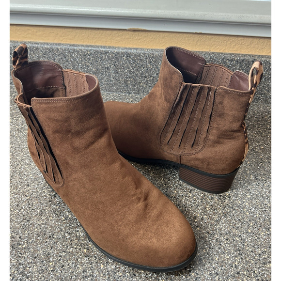 Lane Bryant Ankle Boots Block Heel Womens Sz 11W Brown Faux Suede Pull On Bootie - Picture 1 of 11